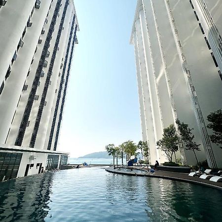 The Shore Kota Kinabalu City Centre By Lw Suites Exteriör bild
