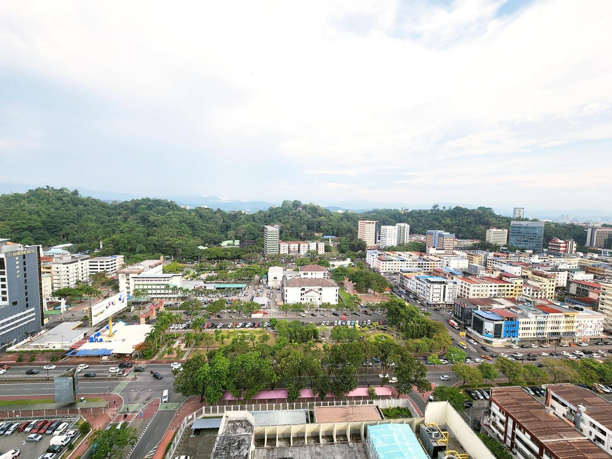 The Shore Kota Kinabalu City Centre By Lw Suites Rum bild